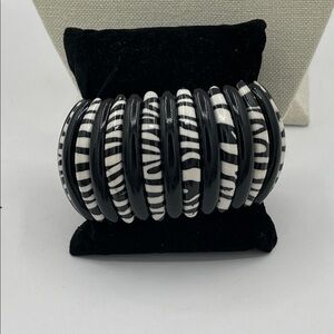 3.25.26-3 Black & White Zebra Resin Stretch Bracelet